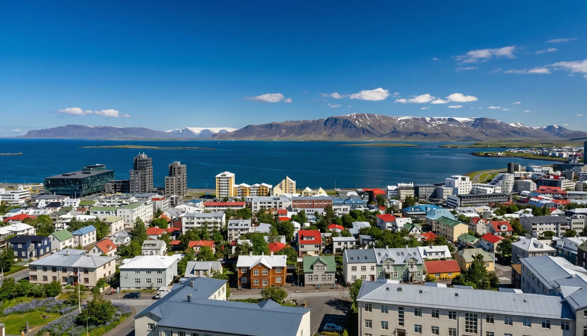 09 NIGHTS THE ULTIMATE NORTH AMERICAN ESCAPE ICELAND • NIAGARA FALLS • NEW YORK Price starting from £1099/pp