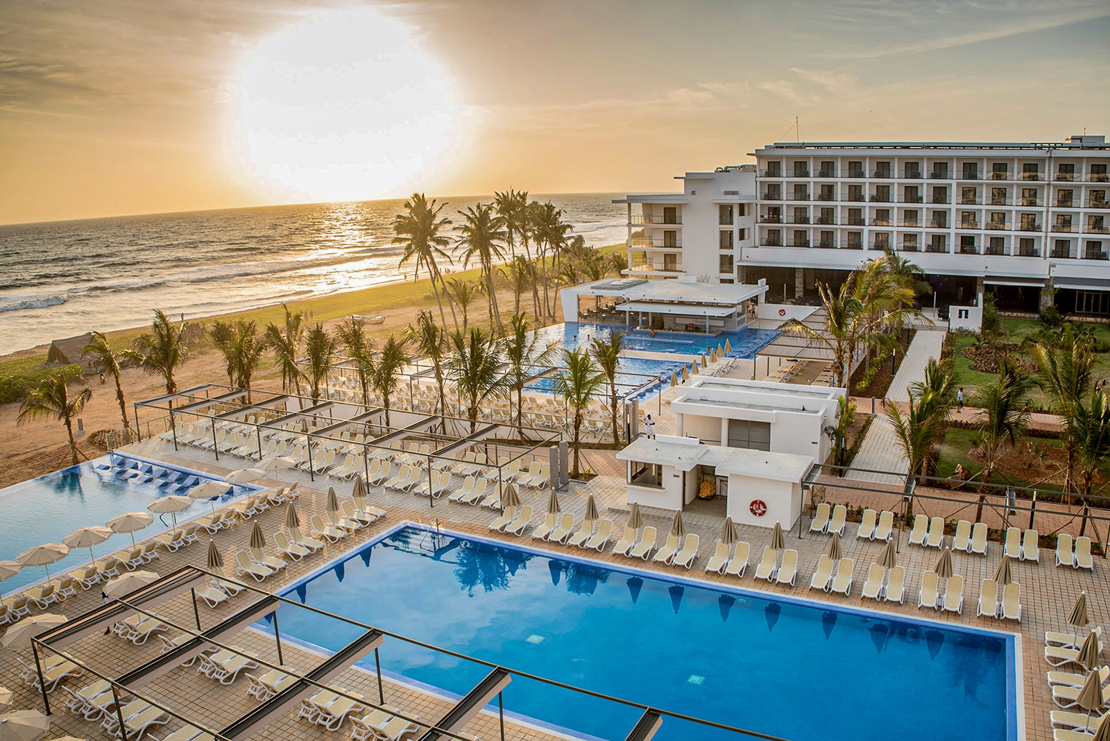 14 NIGHTS WILDLIFE, LEOPARDS, ELEPHANTS + 10 NIGHTS RIU LUXURY BEACHFRONT FROM £1,999PP | DIRECT FLIGHTS FROM £2,599PP