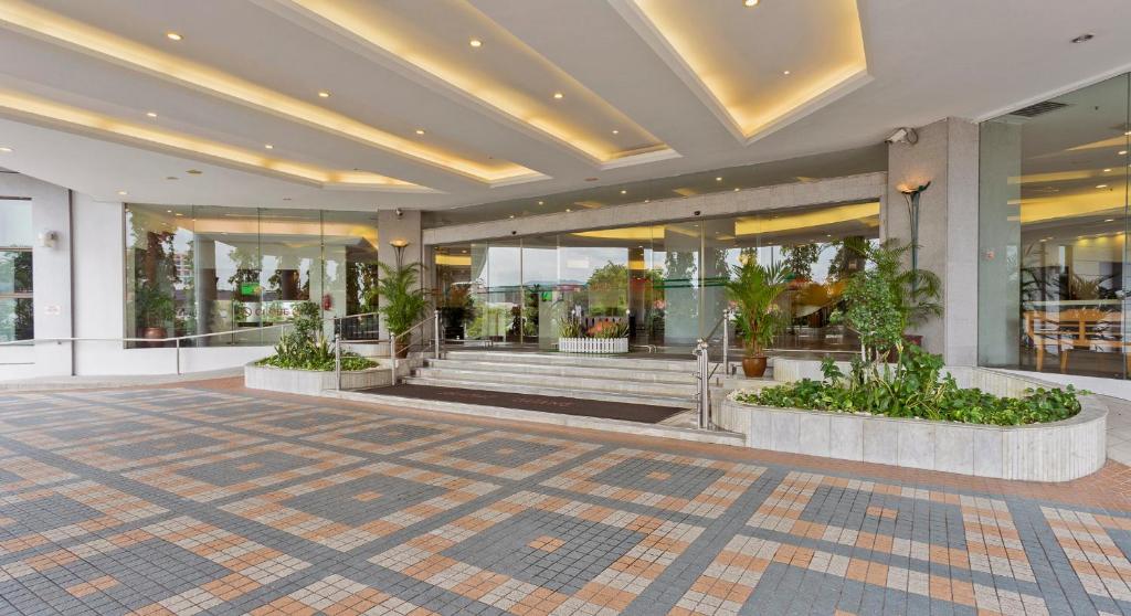 10-Night Malaysia Multi-Centre Escape Kuala Lumpur, Langkawi & Penang Starting From just £1299/-PP