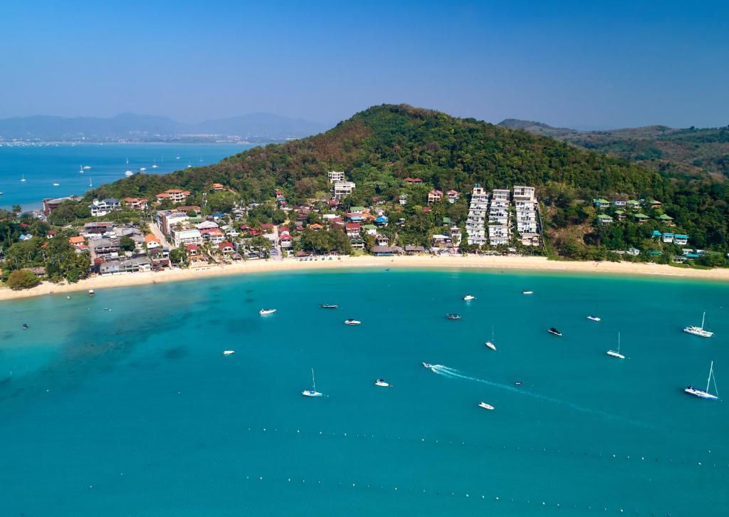 5 COUNTRIES. 17 NIGHTS. £2,099PP. DARE TO DO WHAT OTHERS HAVEN'T.