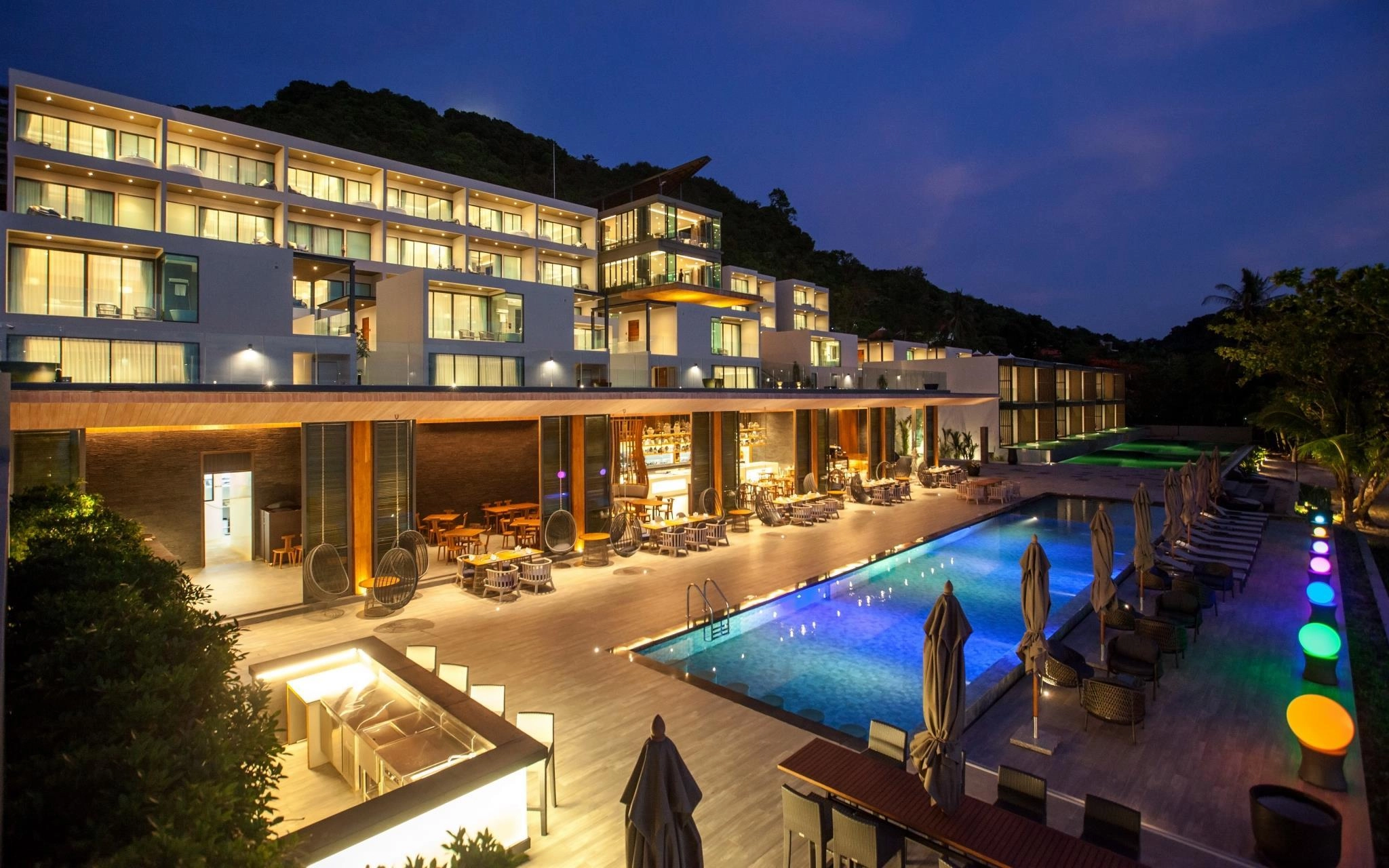 Phuket & Dubai ( Palm Jumeirah)