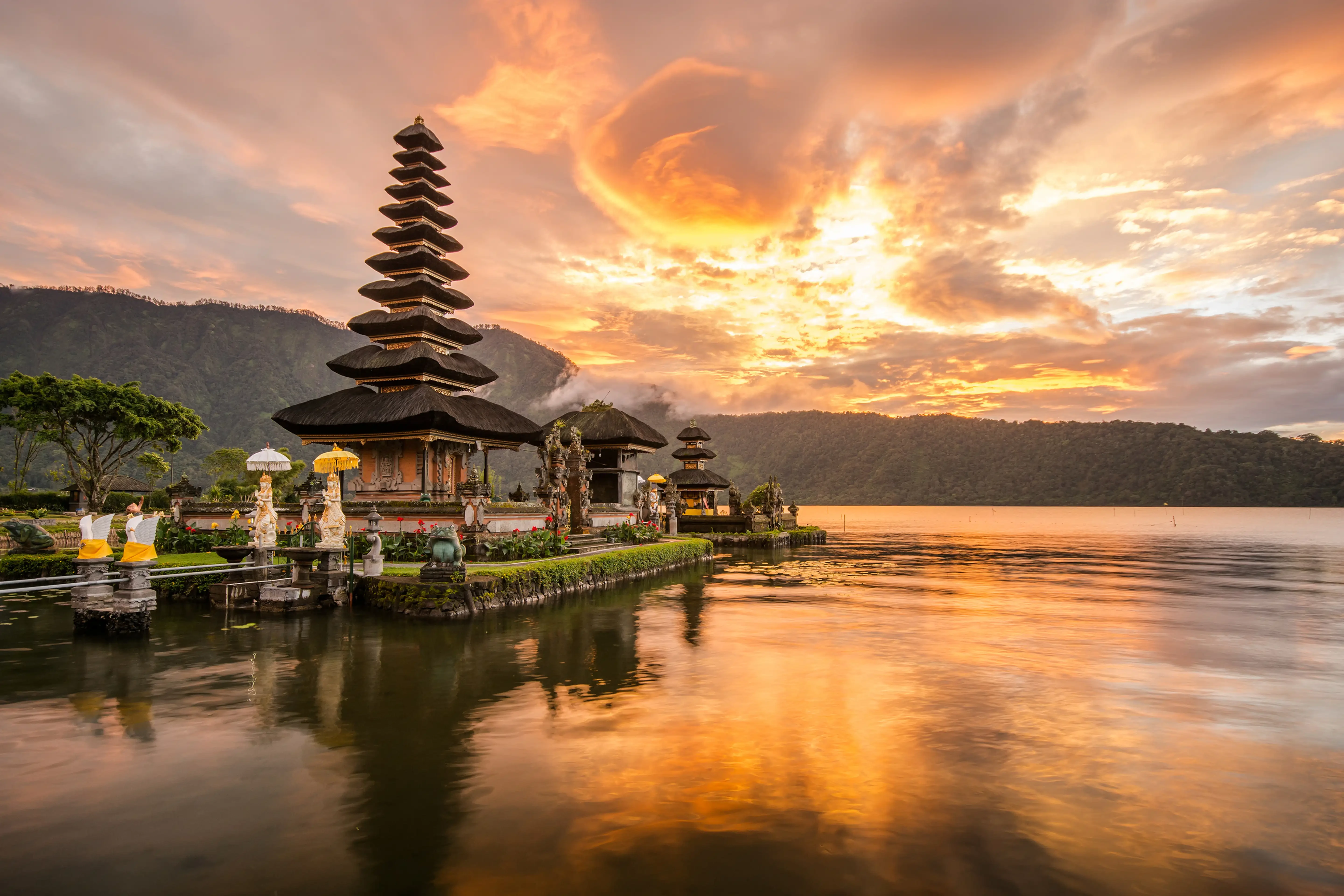 Bali (All Inclusive) & Bangkok