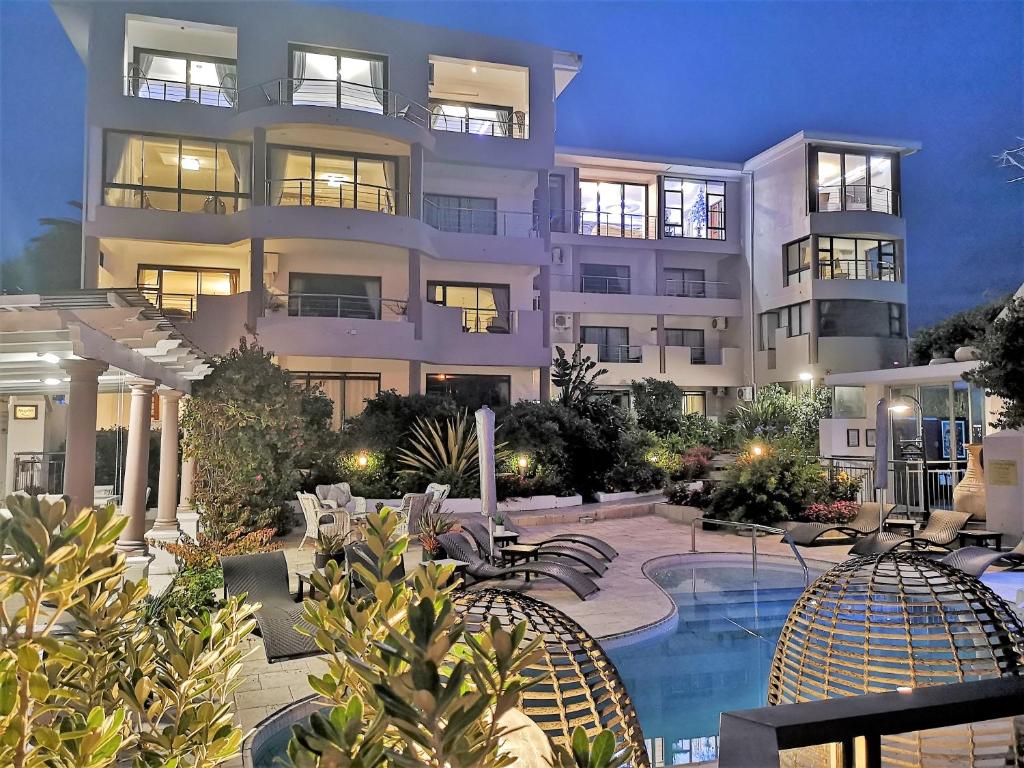 12 NIGHTS | BIG 5 SAFARI, GARDEN ROUTE & CAPE TOWN From just £2,699pp