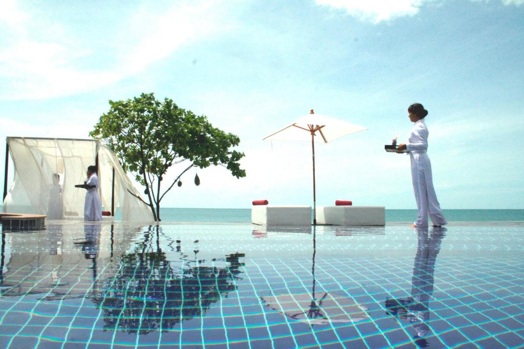15 Nights in Thailand from Just £1,699pp Meet the Elephants, Discover the Pink Dolphins & Explore Hidden Thailand