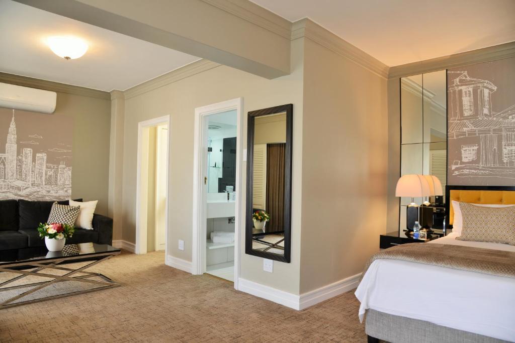 12 NIGHTS | BIG 5 SAFARI, GARDEN ROUTE & CAPE TOWN From just £2,699pp