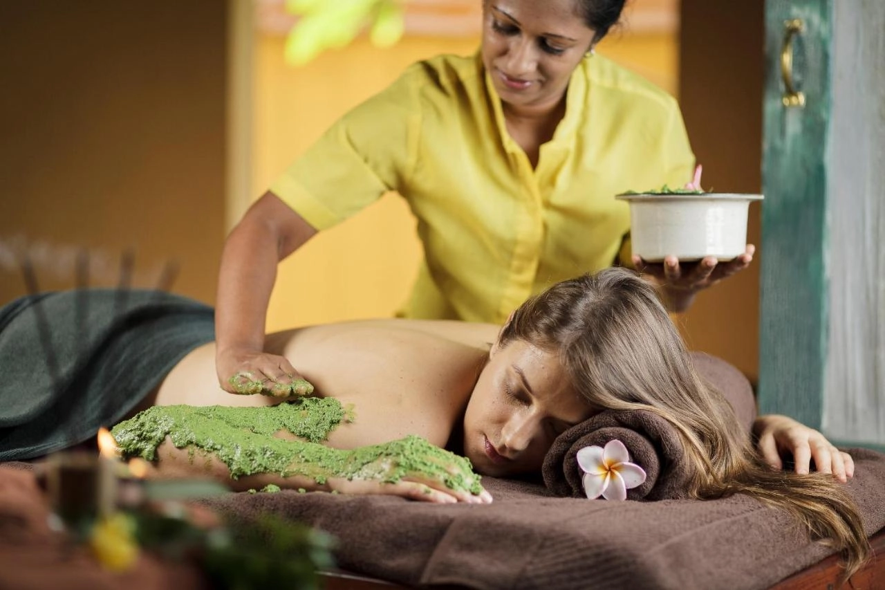 11 Days / 10 Nights Kerala Houseboat & Ayurveda Rejuvenation From Only £2299pp – September 2026 Departures