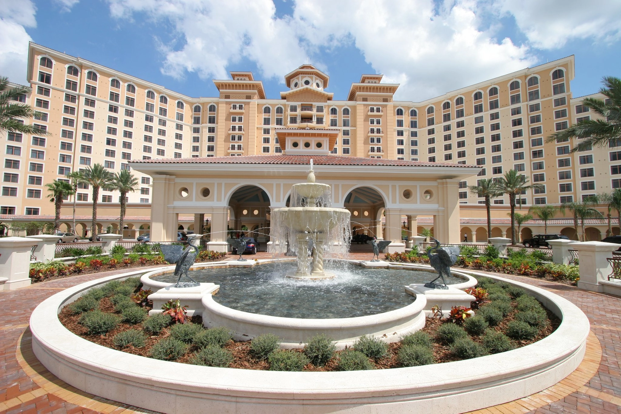 03 Nights Holiday in Rosen Centre Resort with Deluxe room