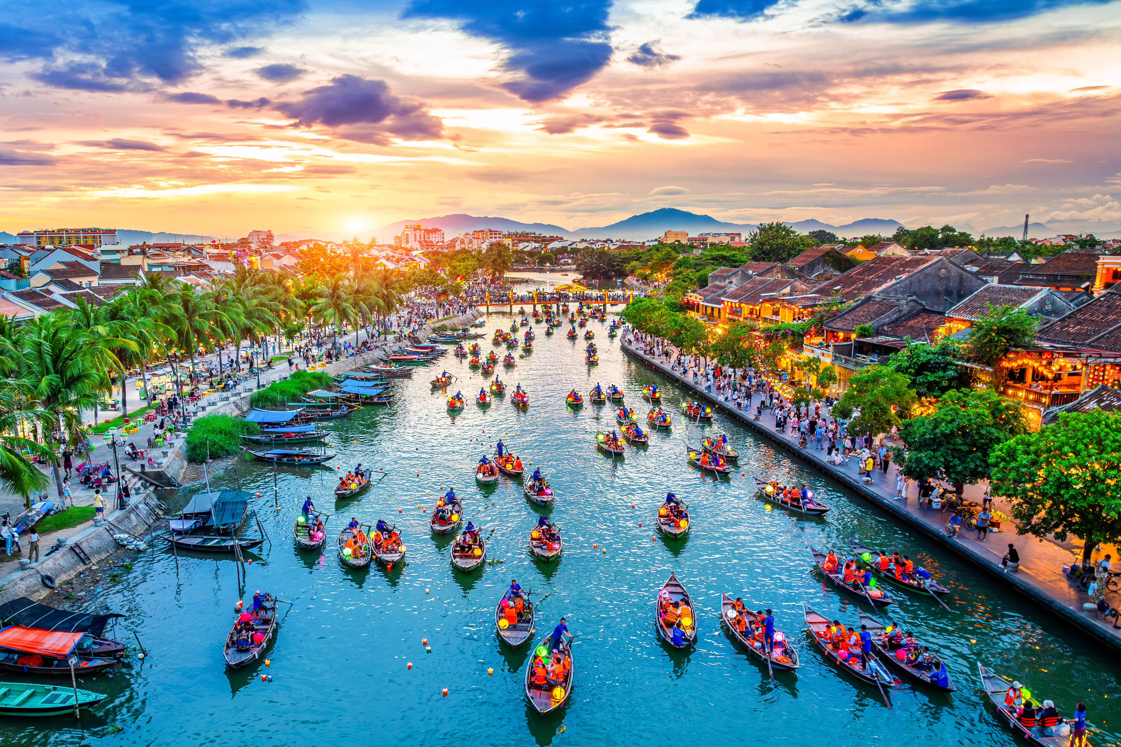 Explore the Philippines 12 Nights of Tropical Bliss! Includes all transfers, daily breakfast, and scenic tours for just £1849pp