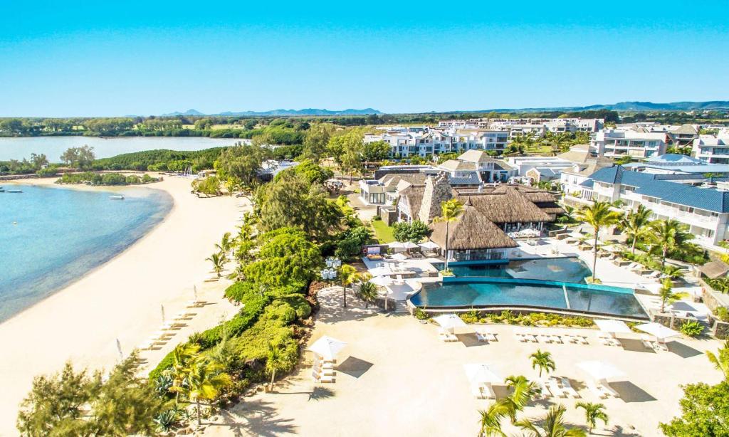 £4,599 FAMILY HOLIDAY! MAURITIUS | MAY HALF TERM 2027 7 NIGHTS RADISSON BLU AZURI ALL-INCLUSIVE 2 ADULTS + 2 KIDS