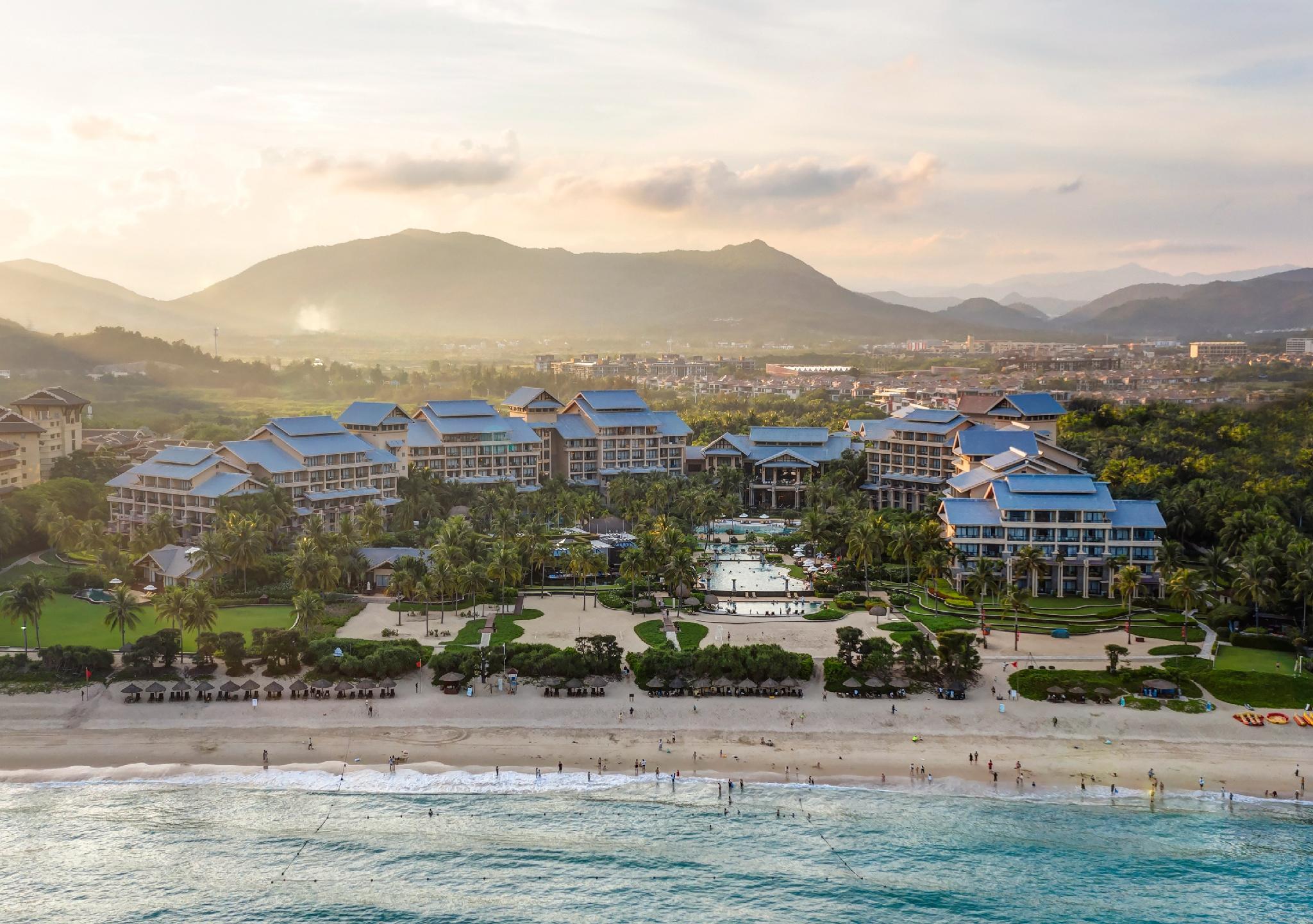 10 Nights Sanya – the Hawaii of China + Hong Kong & Singapore, all from just £1599pp!
