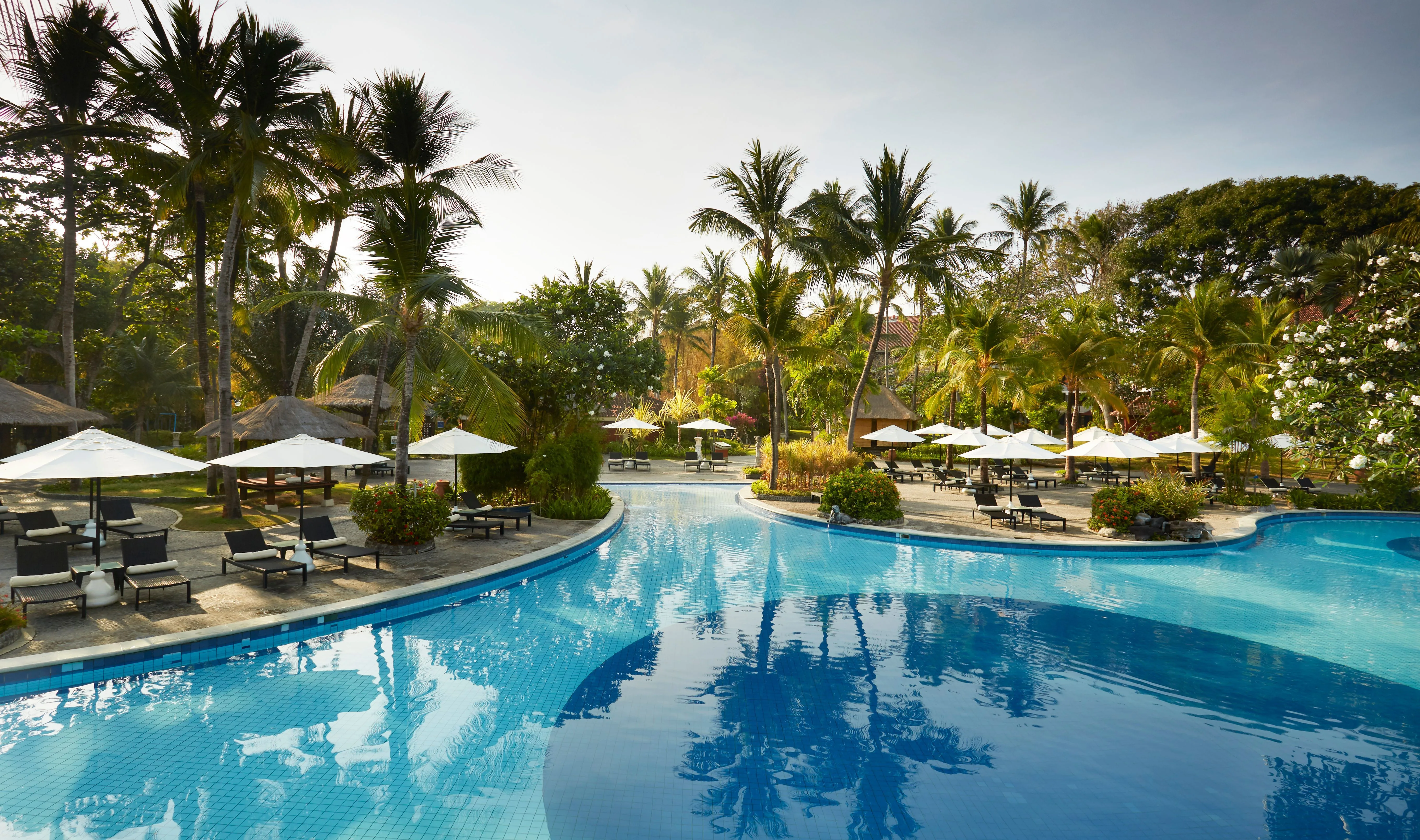 Enjoy the stay in Singapore and Bali (All Inclusive)