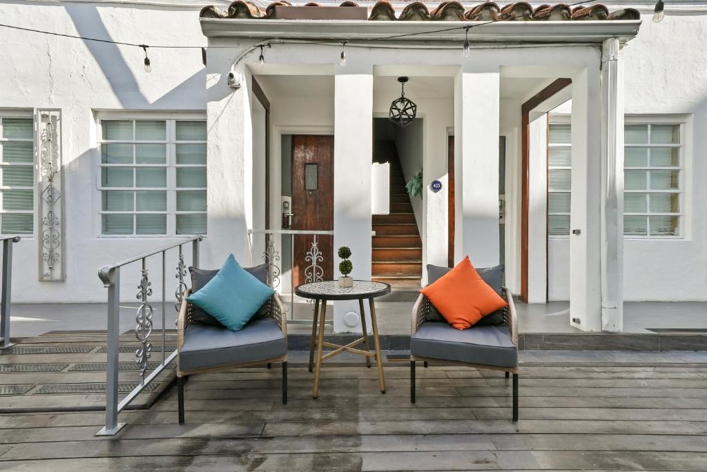Nashville, New Orleans & Miami FROM JUST £1,599 PER PERSON 9 Nights