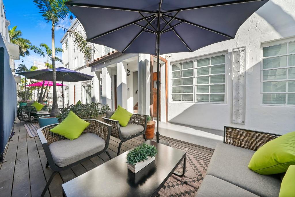 Nashville, New Orleans & Miami FROM JUST £1,599 PER PERSON 9 Nights