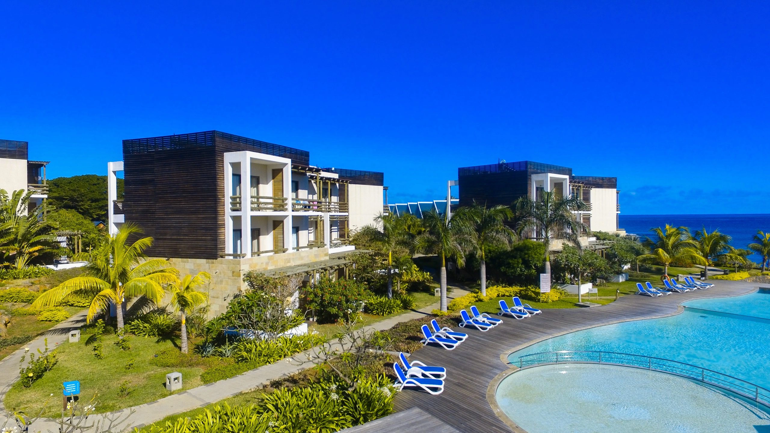 Mauritius 4 - All inclusive & Dubai 5 (Free Excursions)