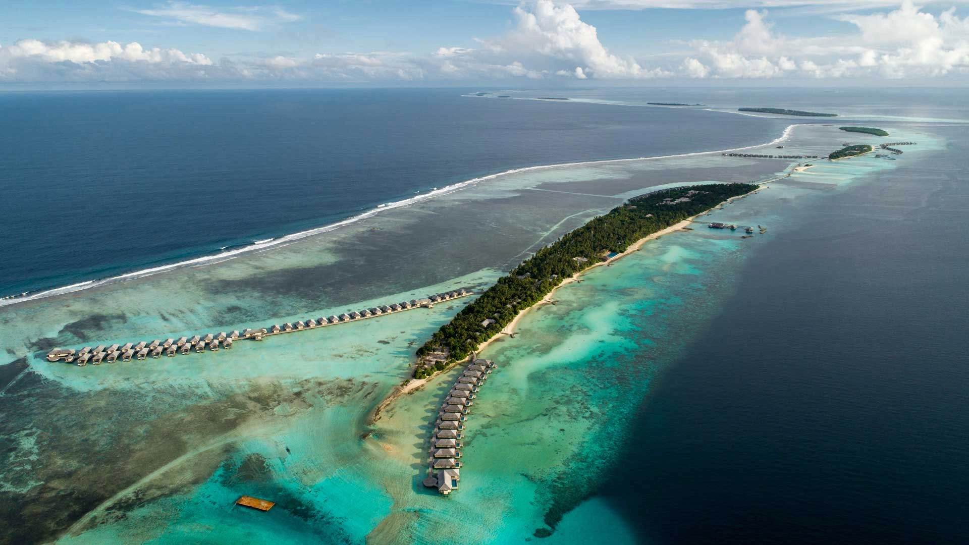 10 Nights Jumeirah Beach Hotel & Water Pool Villa at Residence Maldives Dhigurah on All Inclusive with flights & transfers just in £3199pp