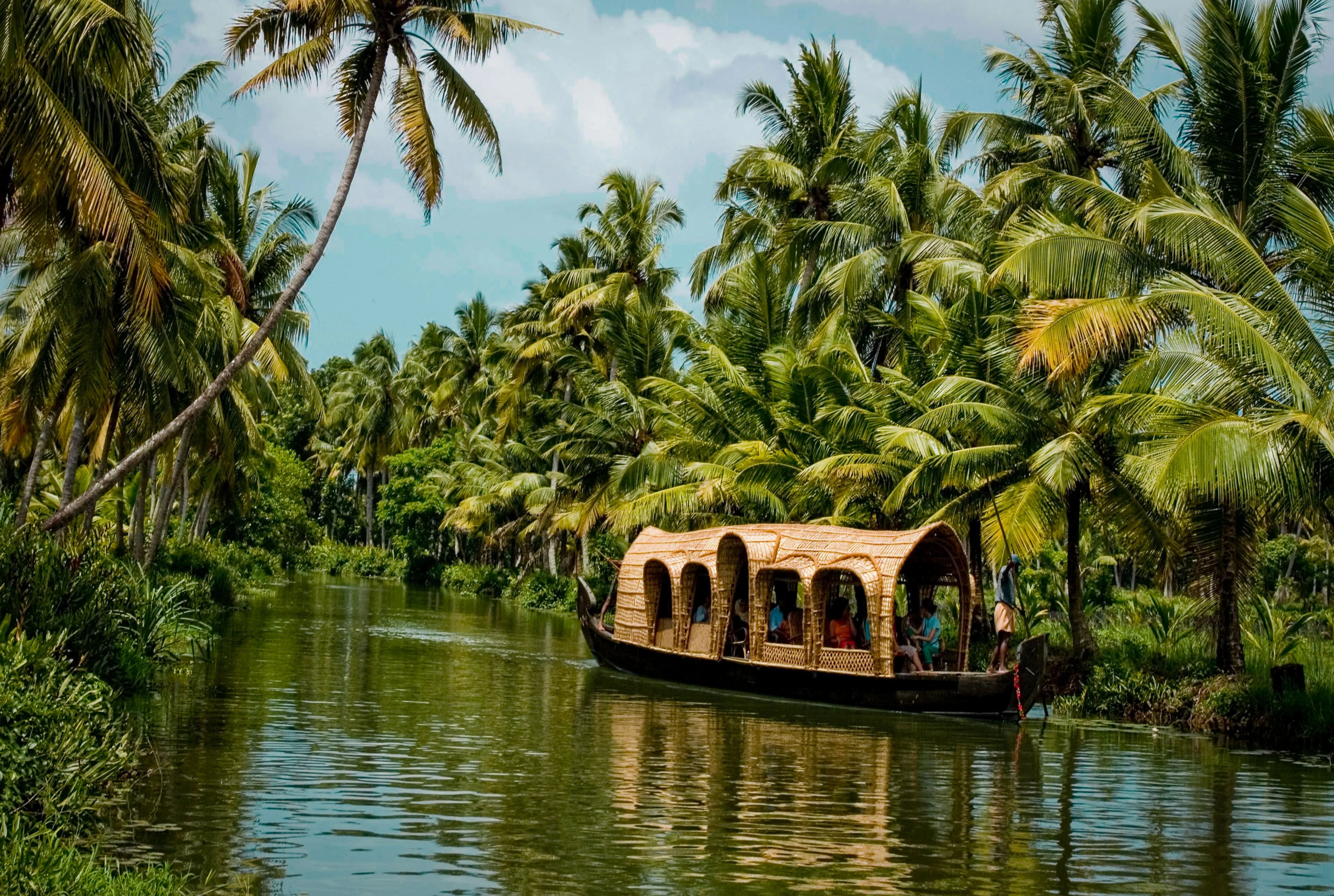 11 Days / 10 Nights Kerala Houseboat & Ayurveda Rejuvenation From Only £2299pp – September 2026 Departures