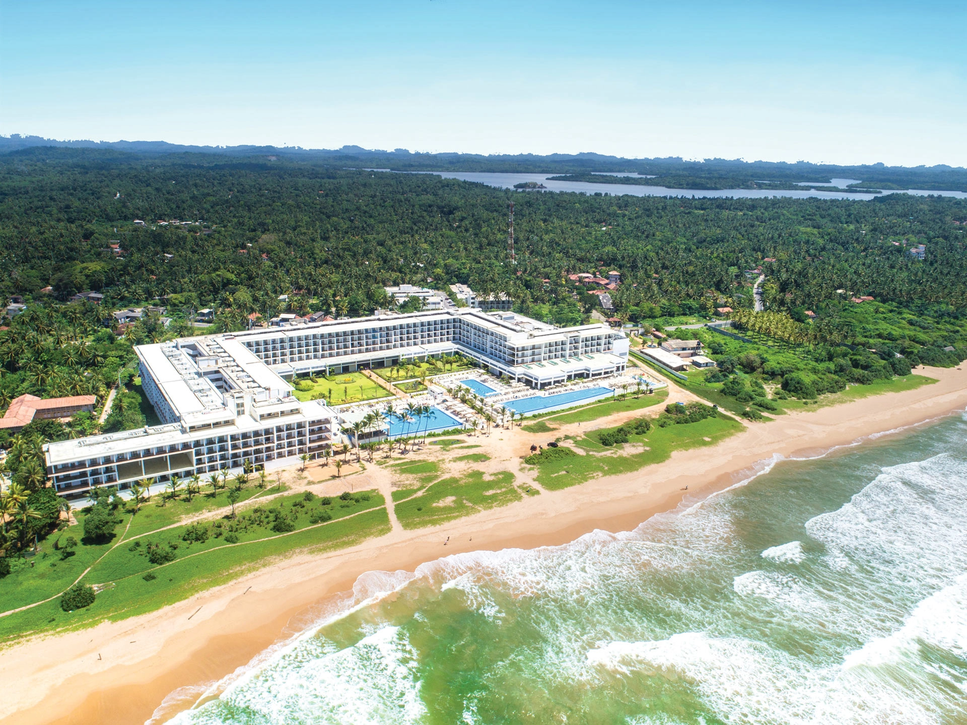 14 NIGHTS WILDLIFE, LEOPARDS, ELEPHANTS + 10 NIGHTS RIU LUXURY BEACHFRONT FROM £1,999PP | DIRECT FLIGHTS FROM £2,599PP
