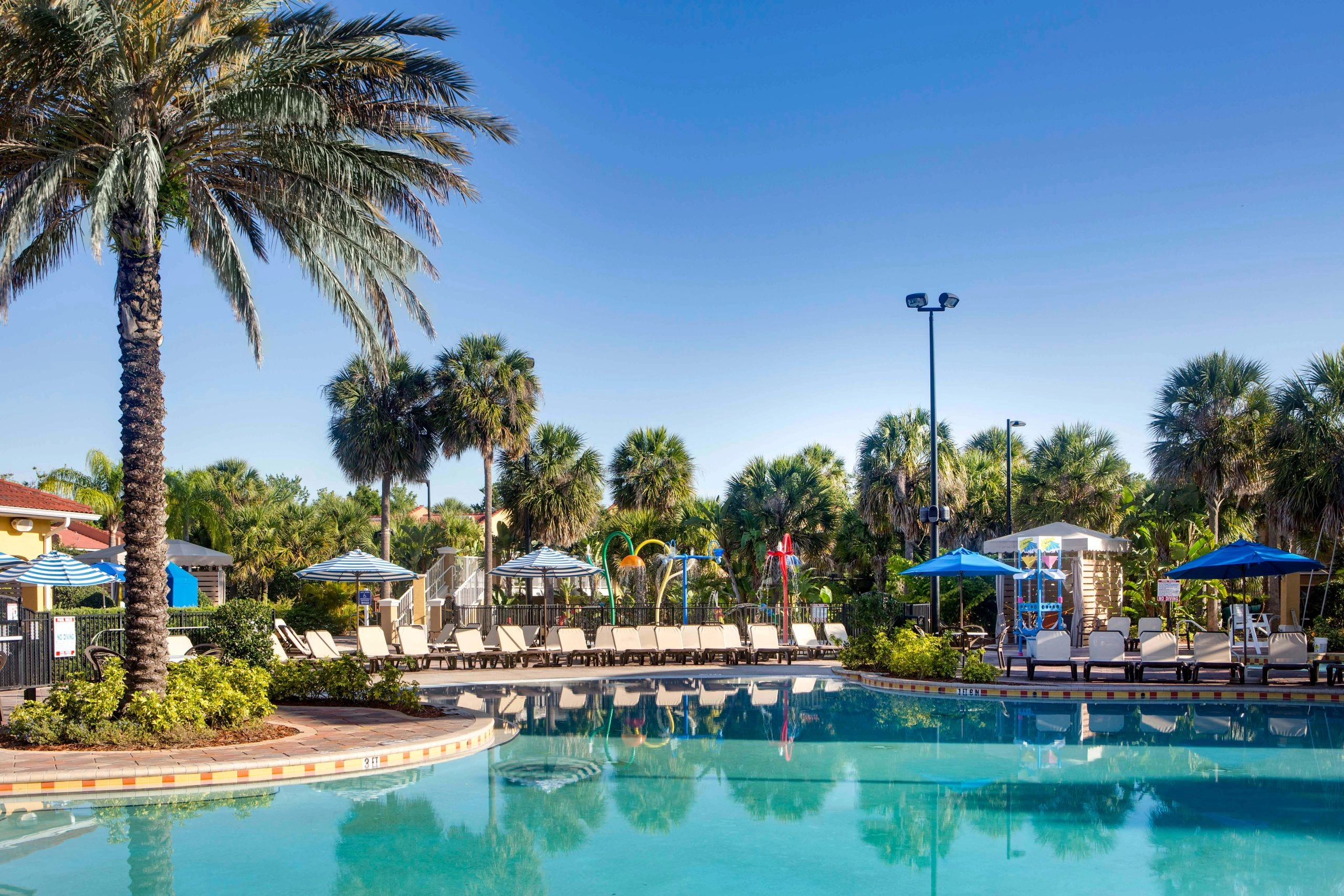 03 Nights Holiday in Rosen Centre Resort with Deluxe room