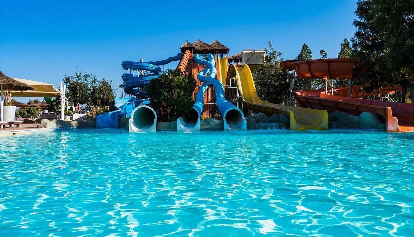 05 Nights Holiday in Aqua Fun Club with Standard Room