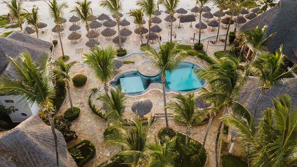 WESTERN CAPE BIG 5 SAFARI + ZANZIBAR! 12 NIGHTS — MAY 2027 — £2,499PP