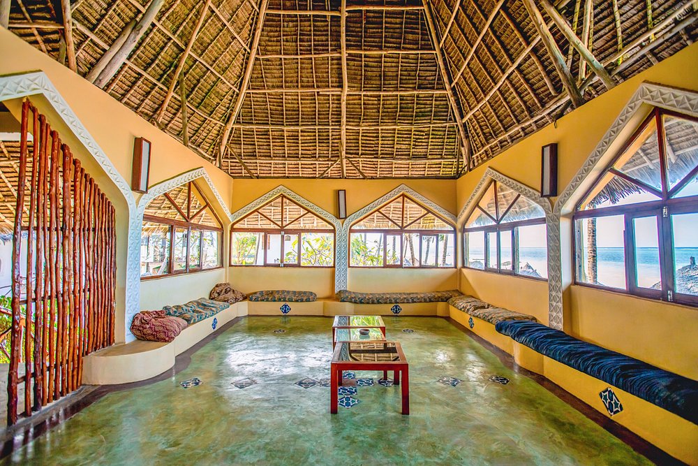 WESTERN CAPE BIG 5 SAFARI + ZANZIBAR! 12 NIGHTS — MAY 2027 — £2,499PP