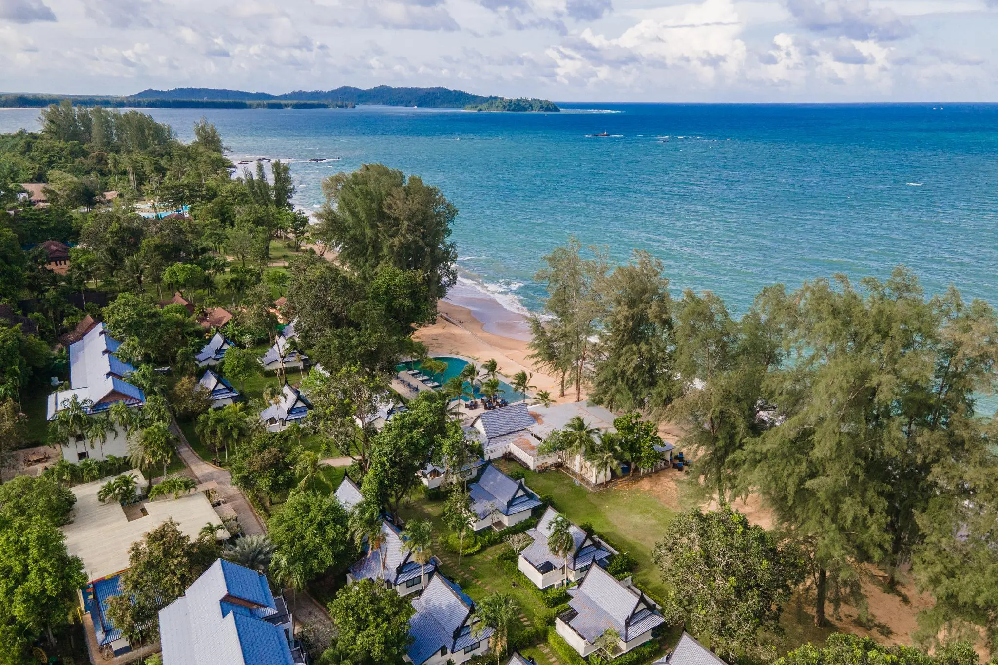 STAY 14 NIGHTS, GET 14 NIGHTS FREE! 28 NIGHTS IN LUXURY KHAO LAK FROM JUST £1,399PP