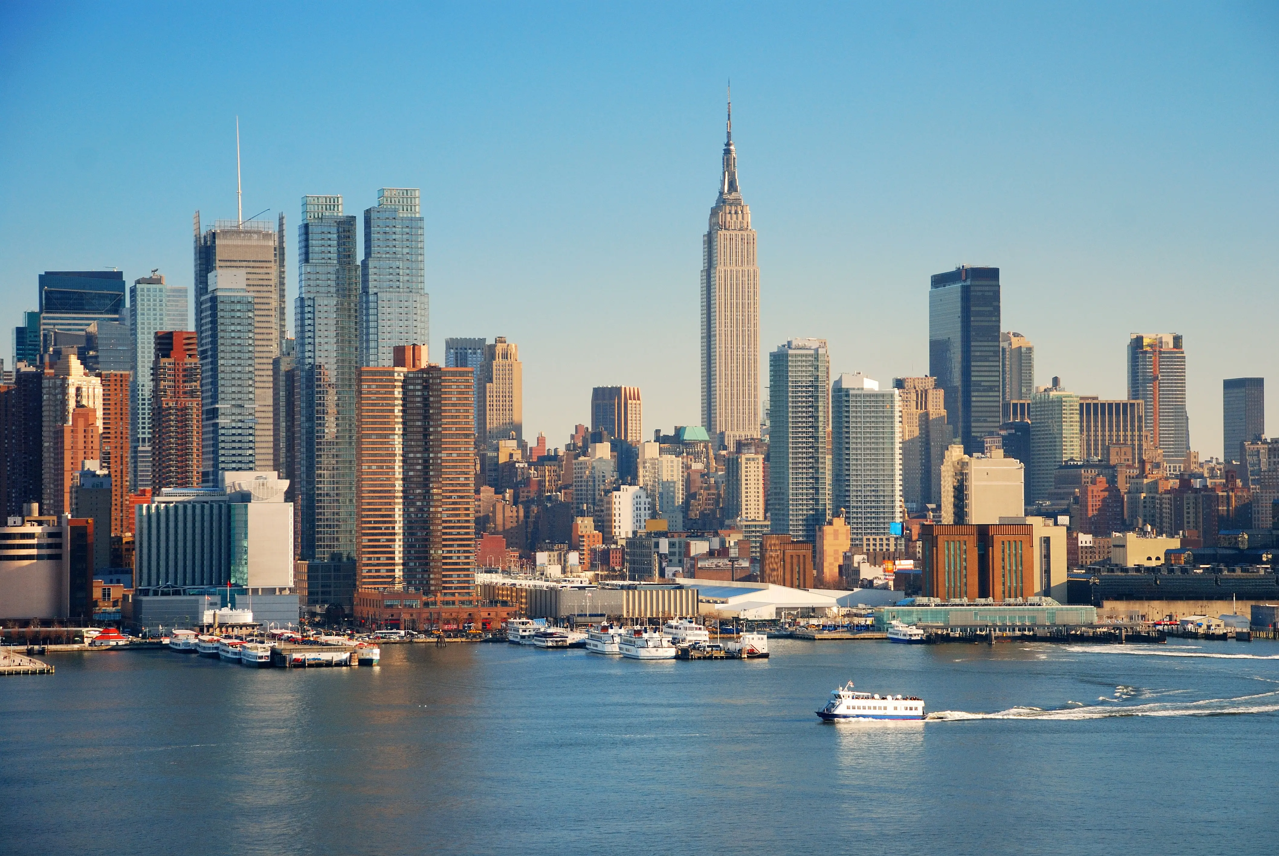 09 NIGHTS THE ULTIMATE NORTH AMERICAN ESCAPE ICELAND • NIAGARA FALLS • NEW YORK Price starting from £1099/pp