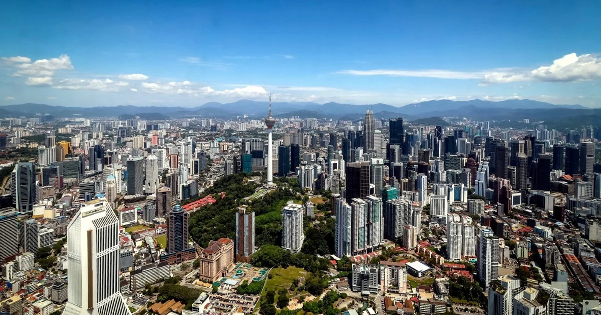 Stay on the Palm - Dubai 5* & Malaysia (Free Excursions)