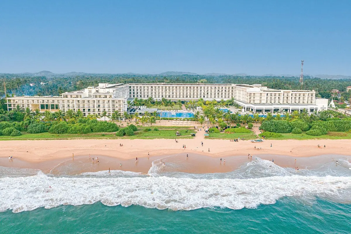 OCTOBER LAST-MINUTE ESCAPE TO SRI LANKA! HOTEL RIU SRI LANKA Ahungalla Beach | 24-HOUR ALL INCLUSIVE | London Flights Forget paying more for less… this one is a SERIOUS 5? All Inclusive deal! 7 NIGHTS – ONLY £1,599pp
