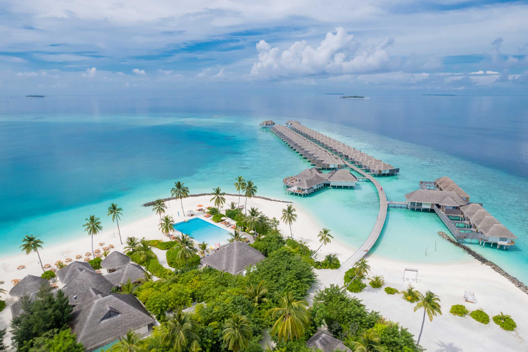 08 Nights holiday at Sun Siyam Iru Veli and Furama Riverfront with Premium All Inclusive Signature Plan