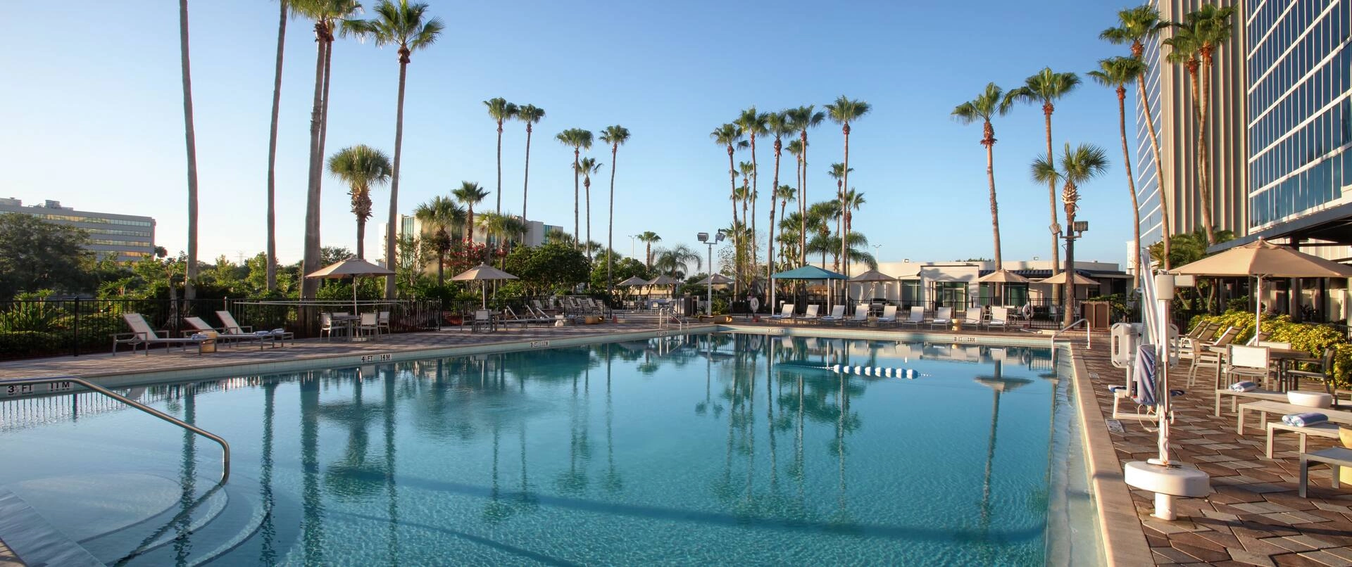 03 Nights Holiday in Doubletree by Hilton at the Entrance to Universal with Standard room