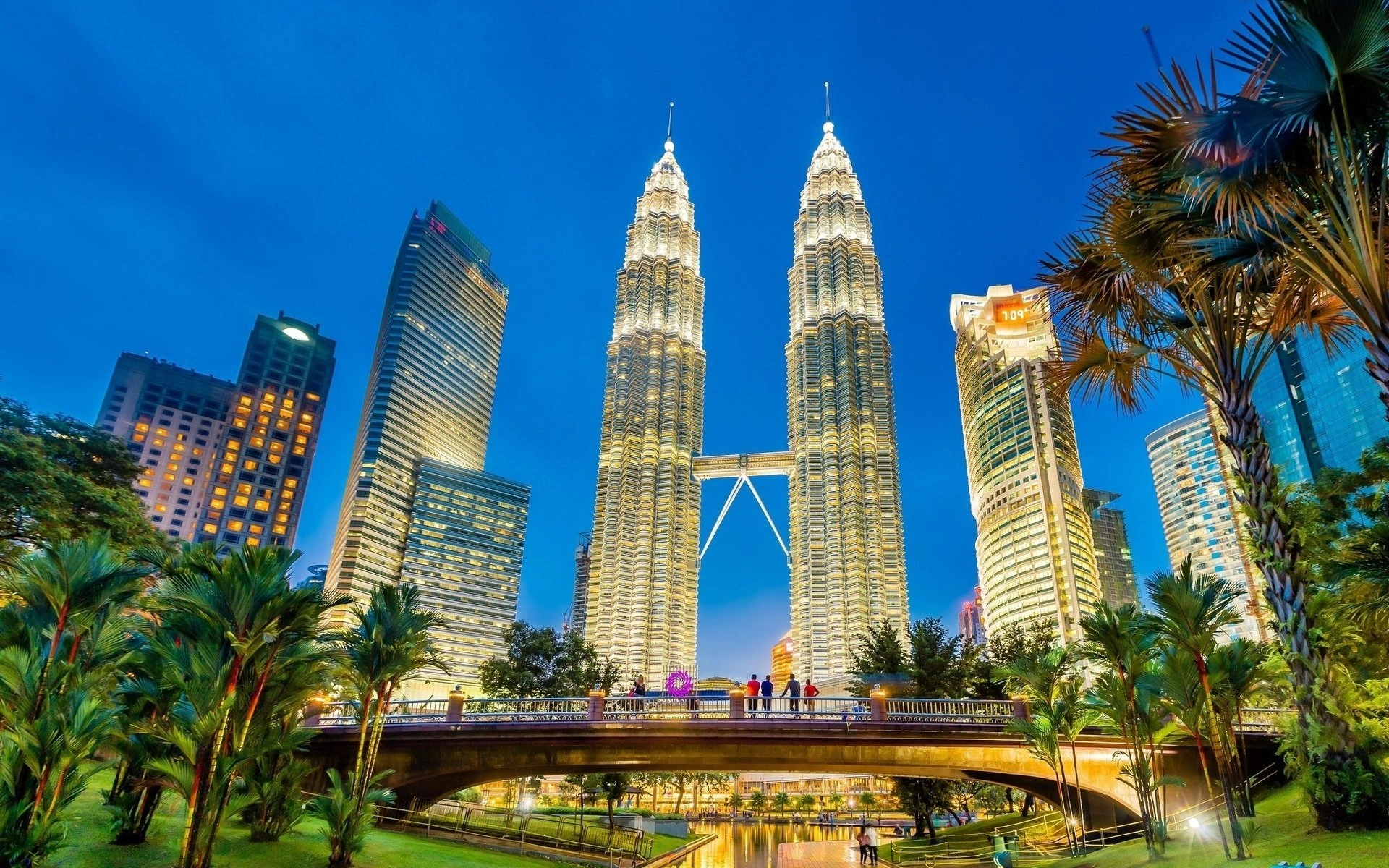 07 Nights Holiday in Hong Kong & Kuala Lupmpur with Standard Room
