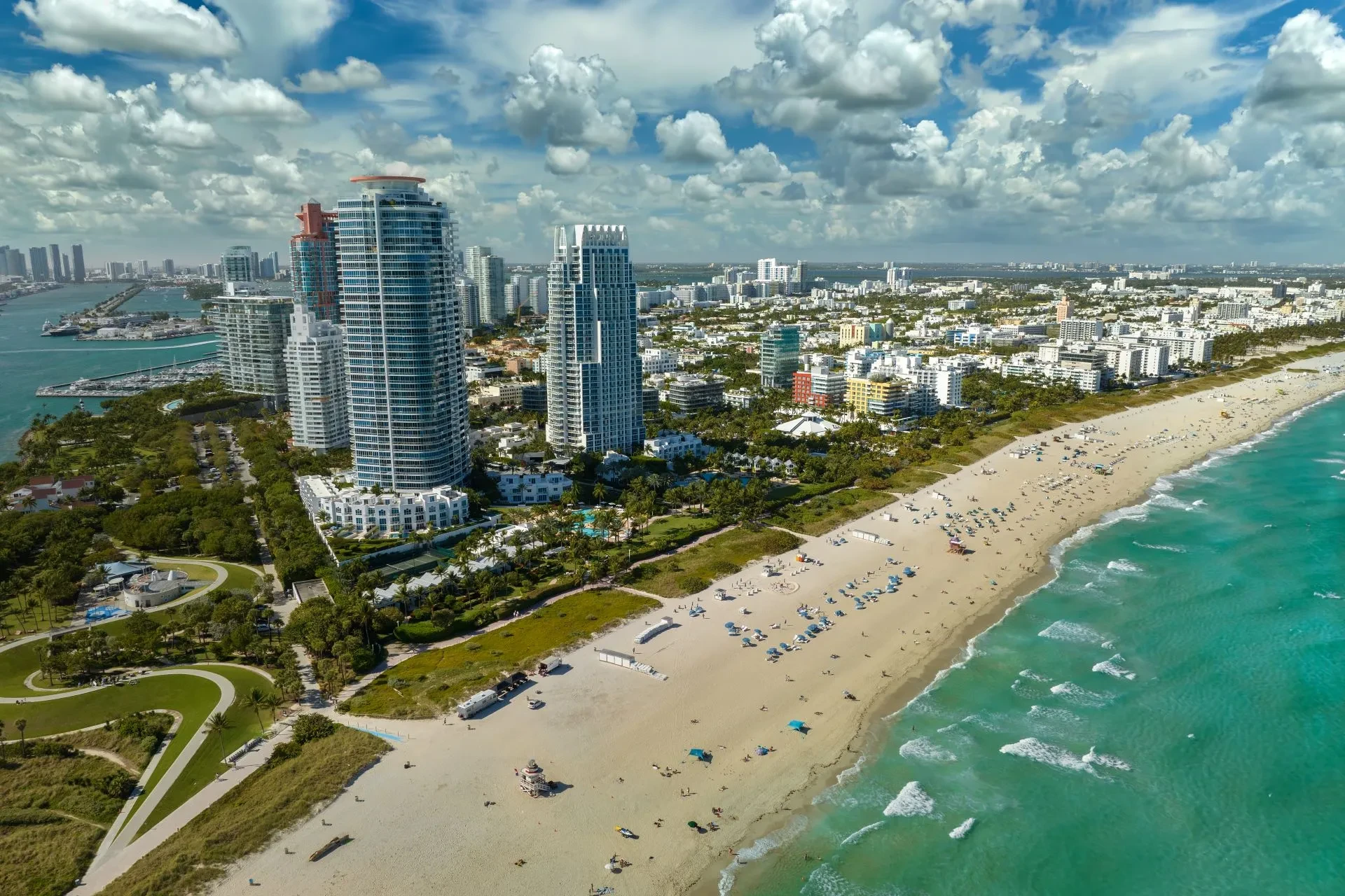 NEW YEAR LUXURY ESCAPE MIAMI + BAHAMAS CRUISE Celebrate a magical 10 Days holiday in style from £5899 Per Family