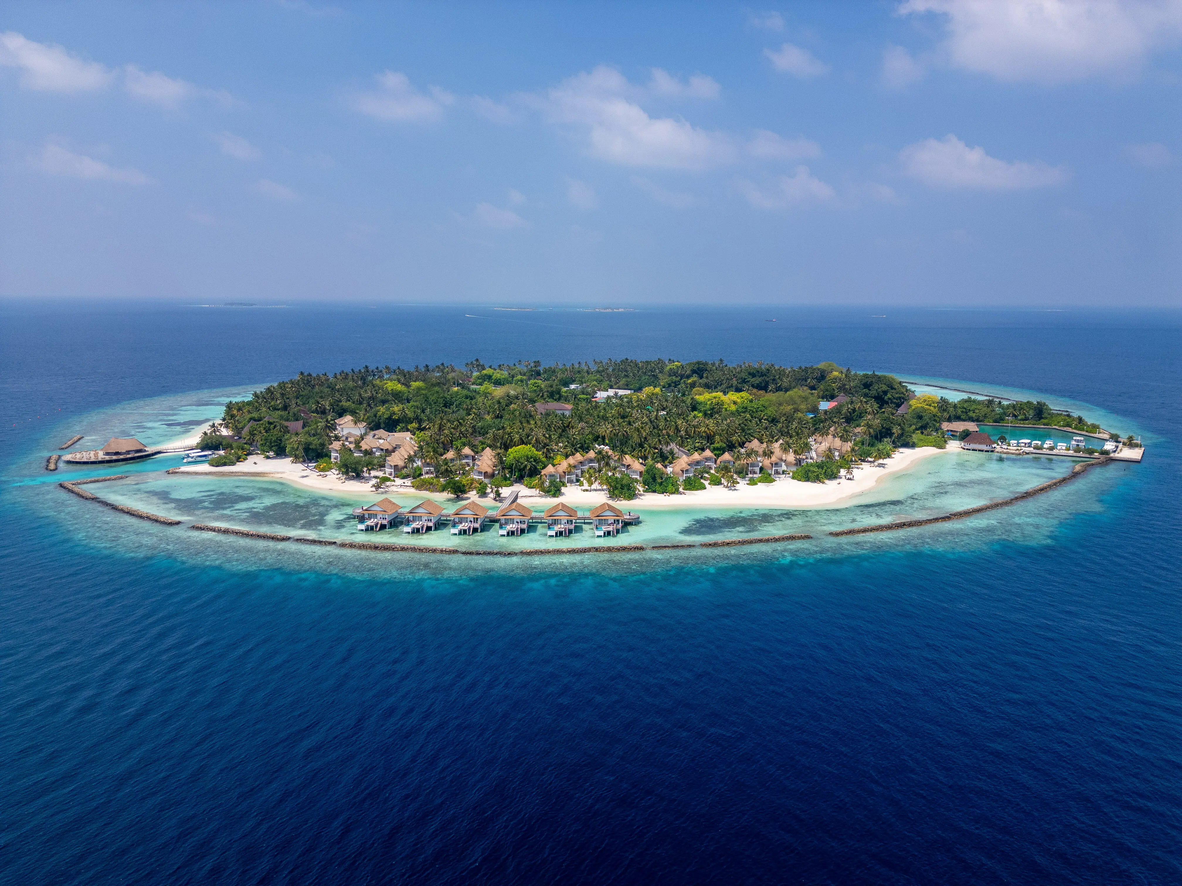 Bandos Maldives + Singapore- Hot Deal