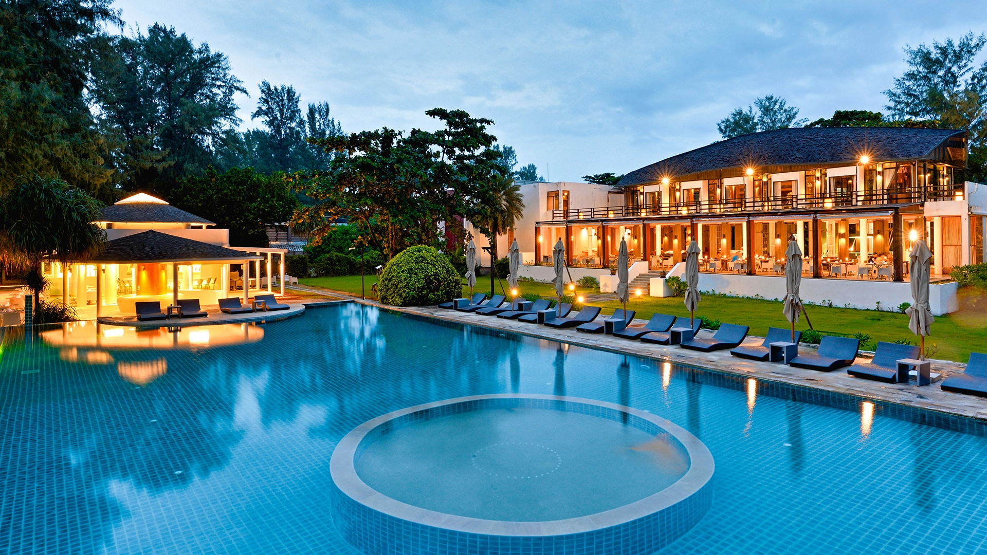 14 NIGHTS IN THAILAND FROM JUST £1,399PP Phuket • Phi Phi Island • Koh Lanta