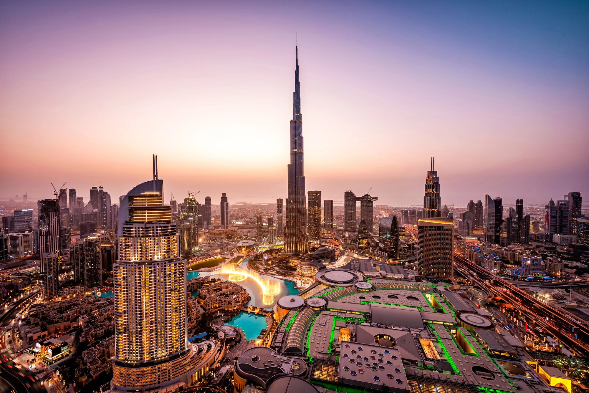 10 NIGHTS DUBAI & SIYAM WORLD MALDIVES FREE Upgrade to a Lagoon Villa with Pool & Slide FREE Seaplane Transfers • 24-Hour WOW! All-Inclusive PRICE STARTING FROM JUST £2,699PP