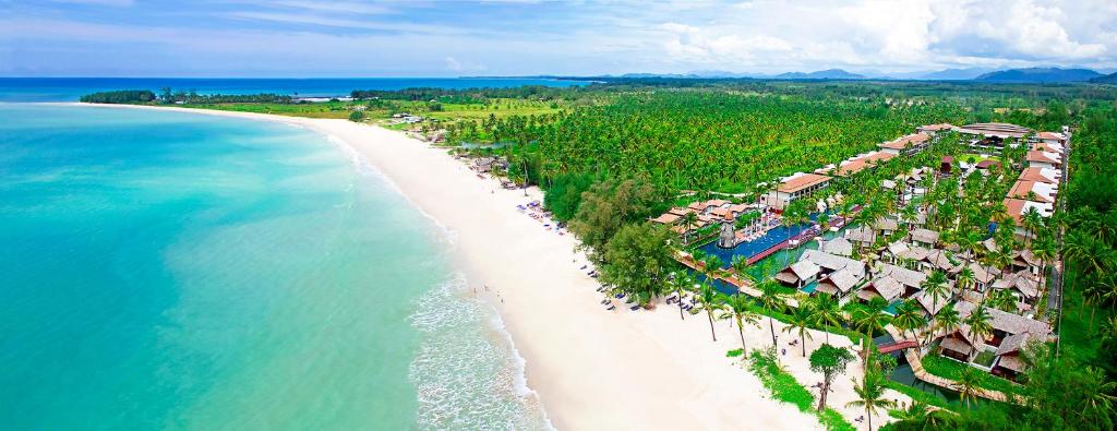 10 Nights Holiday At Deevana Resort & Spa Patong And Graceland Beach Resort Khao Lak