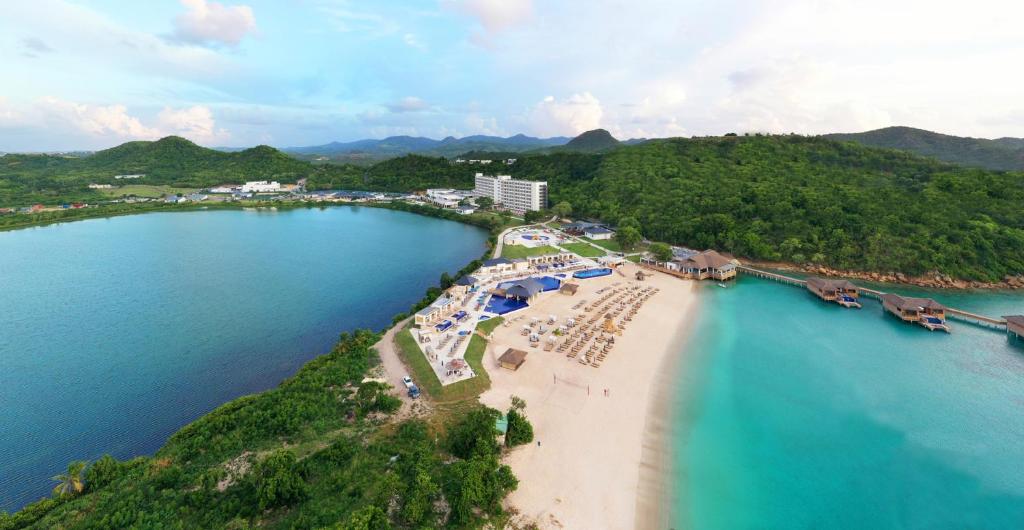 Indulge in Luxe Paradise: 7 Nights at Royalton Antigua Resort, All-Inclusive Bliss from £1,999pp