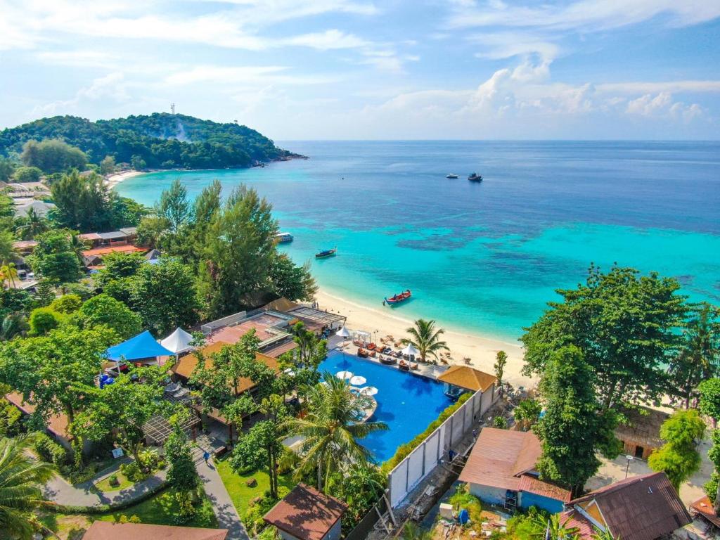 05 Nights Holiday in Akira Lipe Resort with Superior room
