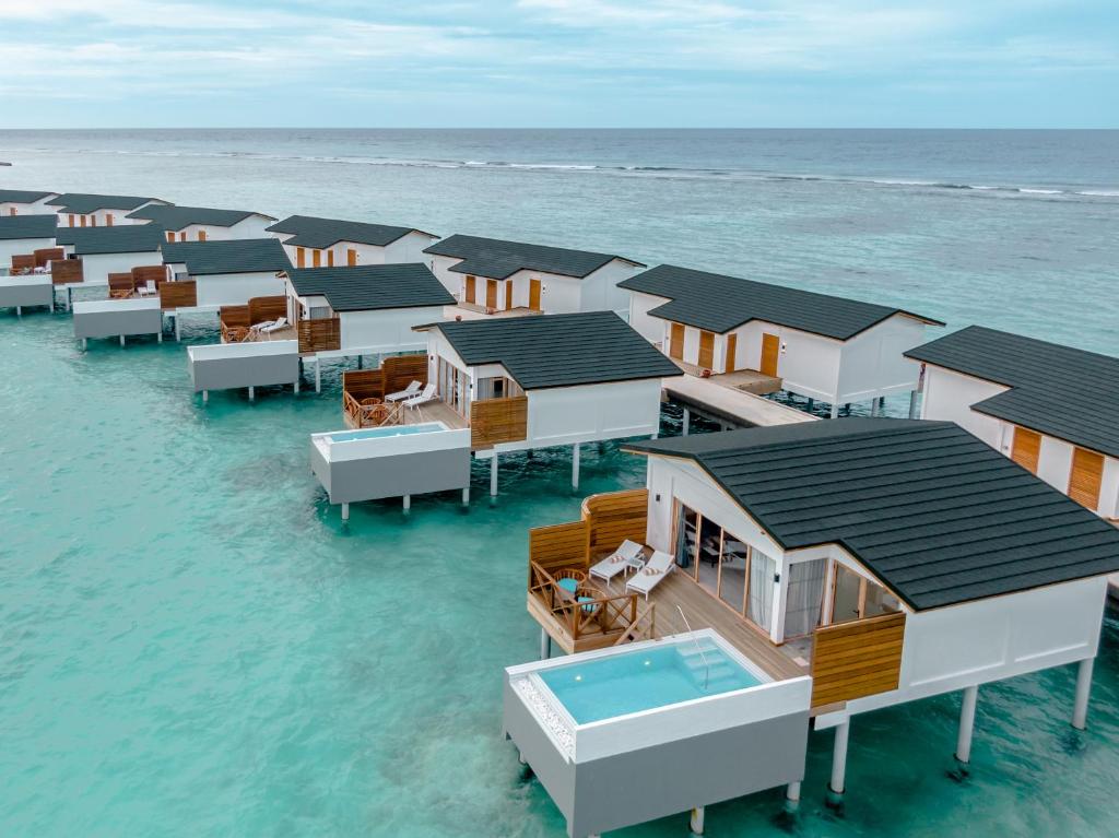 Lagoon Suite with Pool
