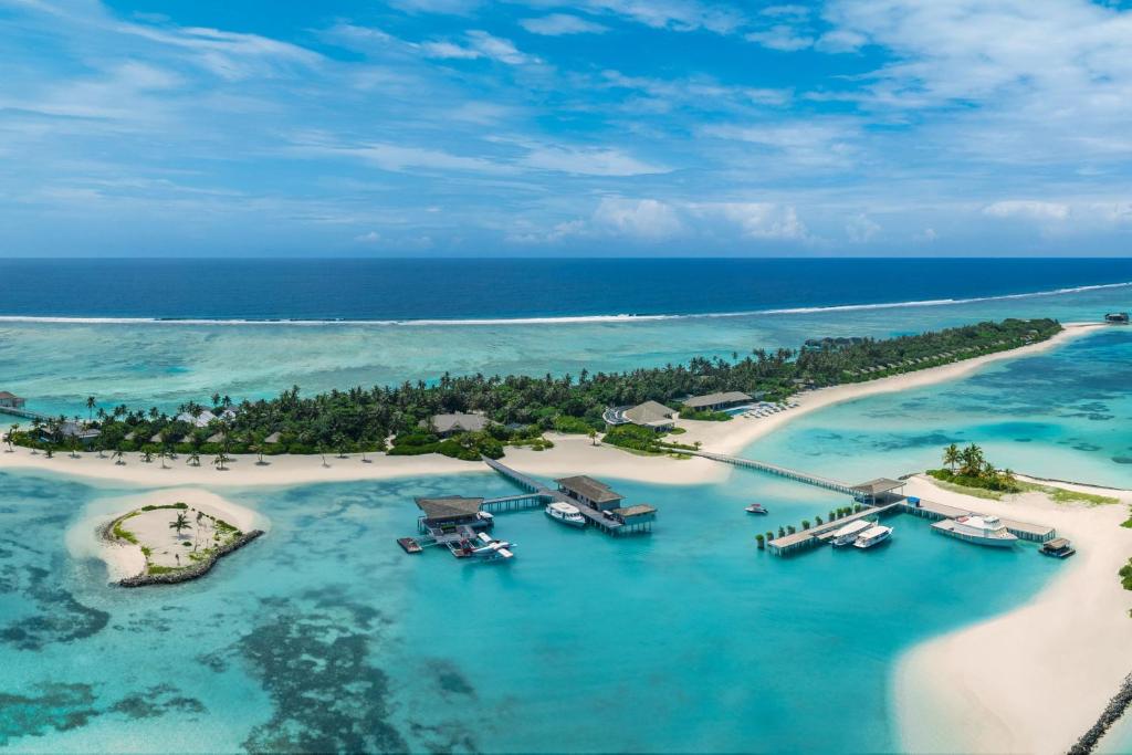 Dream Family vacation at Le Meridien Maldives - 07 Nights in a Sunrise Overwater Villa All Inclusive for £6399pp Per Family (up to 2 Adults & 2 Kids)