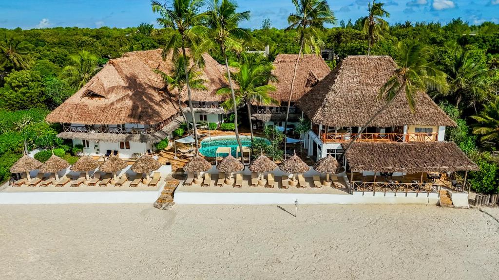 10 Nights Adventure: Kenya Safari & Zanzibar Beach Escape! Starting from just £2,699/pp