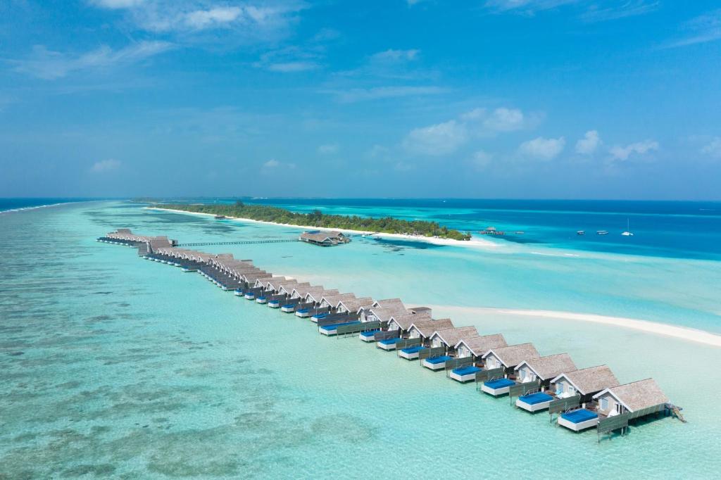 07 Nights at LUX South Ari Atoll Accommodation: Romantic Pool Water Villa Starting from £3,199 Per Person!