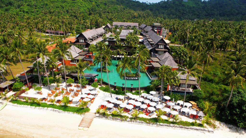 £78 A NIGHT FOR A LUXURY BEACHFRONT HOLIDAY IN THAILAND… INCLUDING FLIGHTS?!