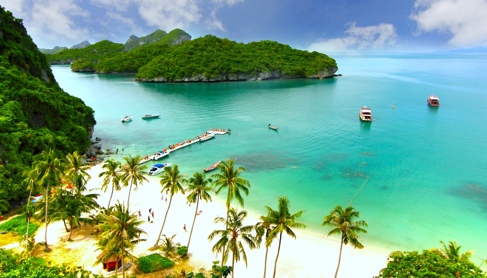 Unbeatable Black Friday Deals: 15 Nights Across 3 Islands – Breakfast Included at One Unbeatable Price!