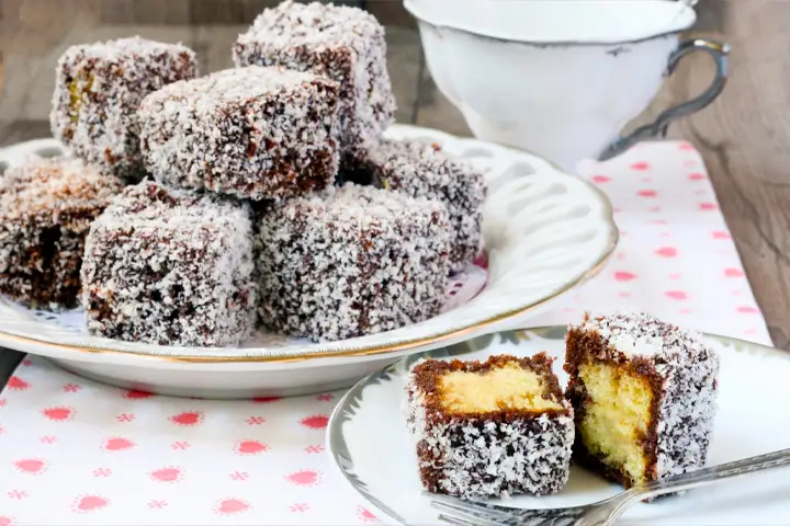 4. Lamingtons