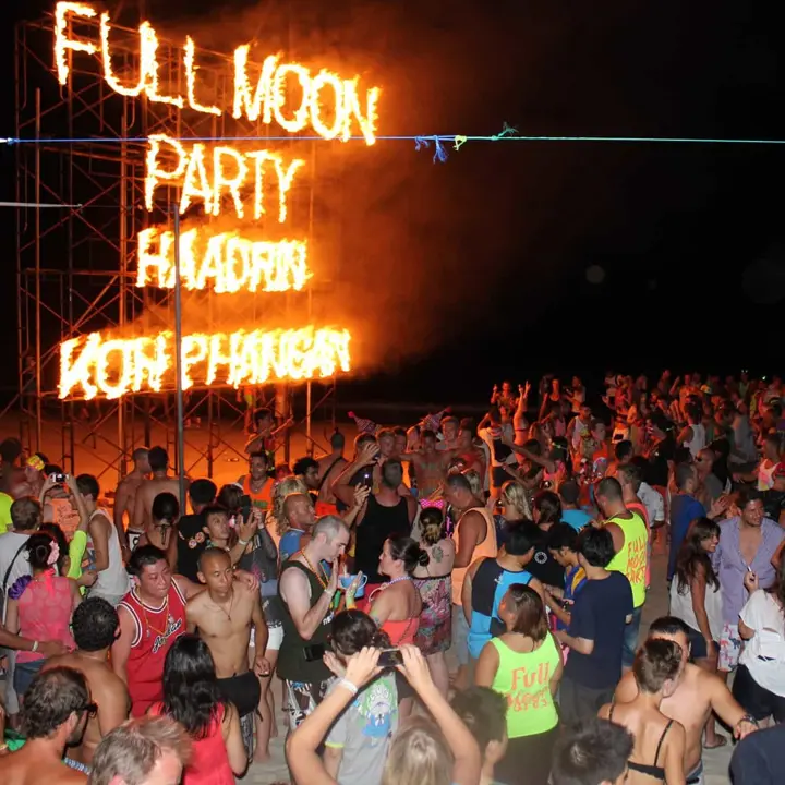 3. Enjoy a Party-Night at the Most Idyllic location