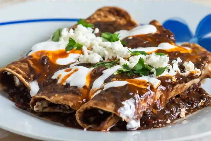 2. ENFRIJOLADAS