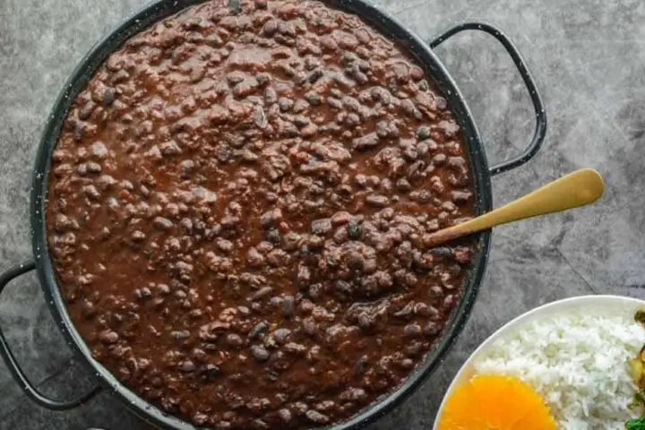 3.	Feijoada