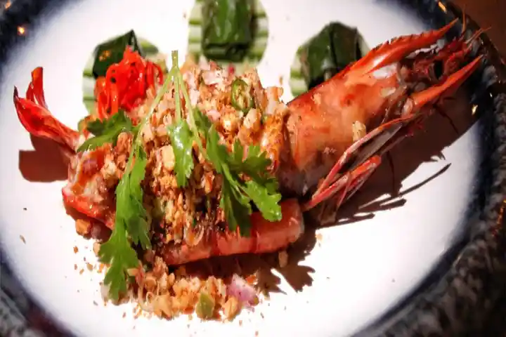 8. Fried Lobster with Shrimp Paste